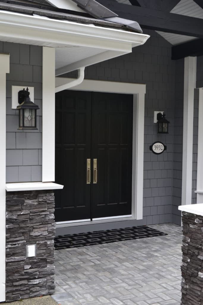 E-decor and Online Decorating, design and color consultant Kylie M Interiors. Benjamin Moore And Sherwin Williams paint colours. Exterior paint