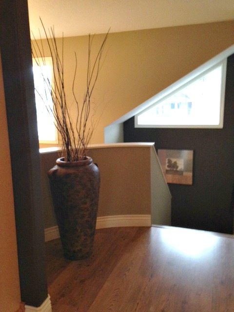 Before entryway and stairwell remodel
