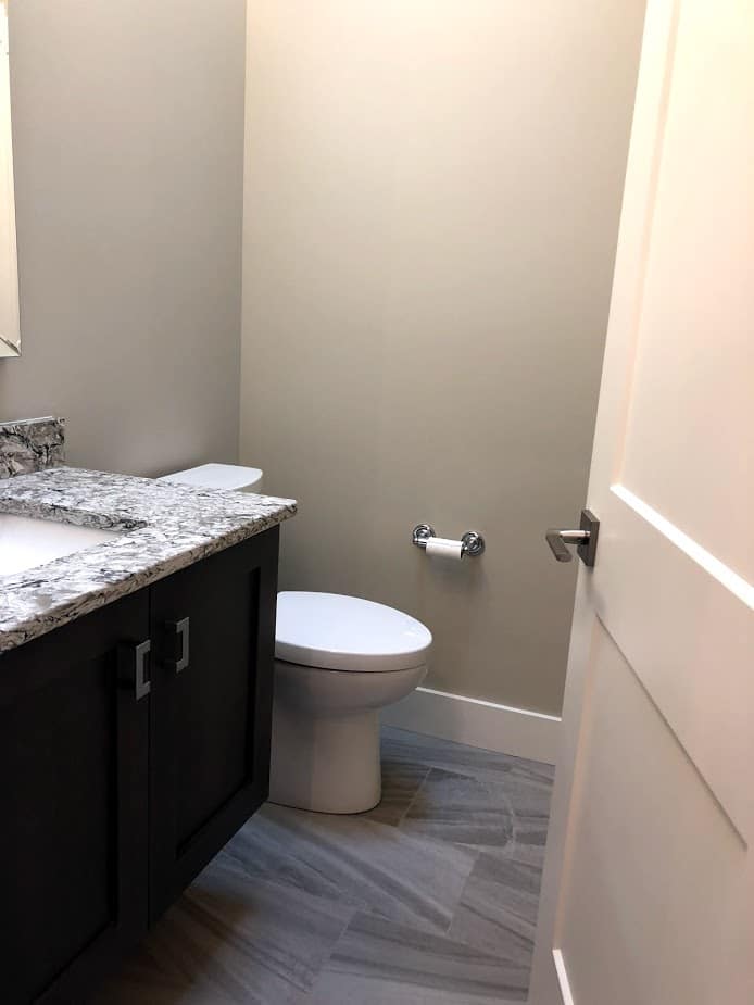 bathroom before it was painted