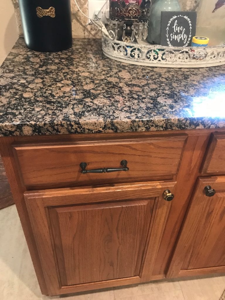Oak kitchen cabinet update ideas before being painted white with island colour (6)