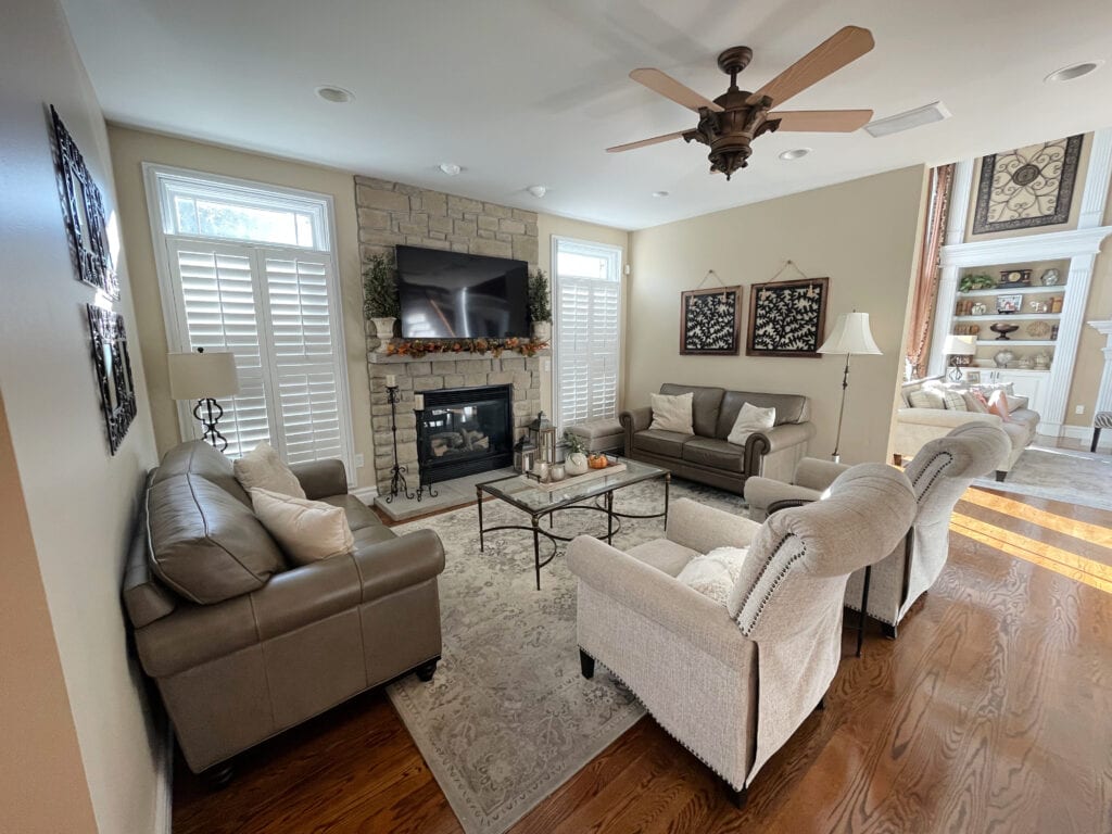 Sherwin Williams Kilim Beige, family r