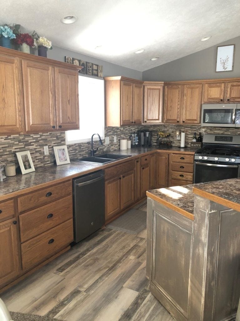 Oak kitchen before being updated (2)