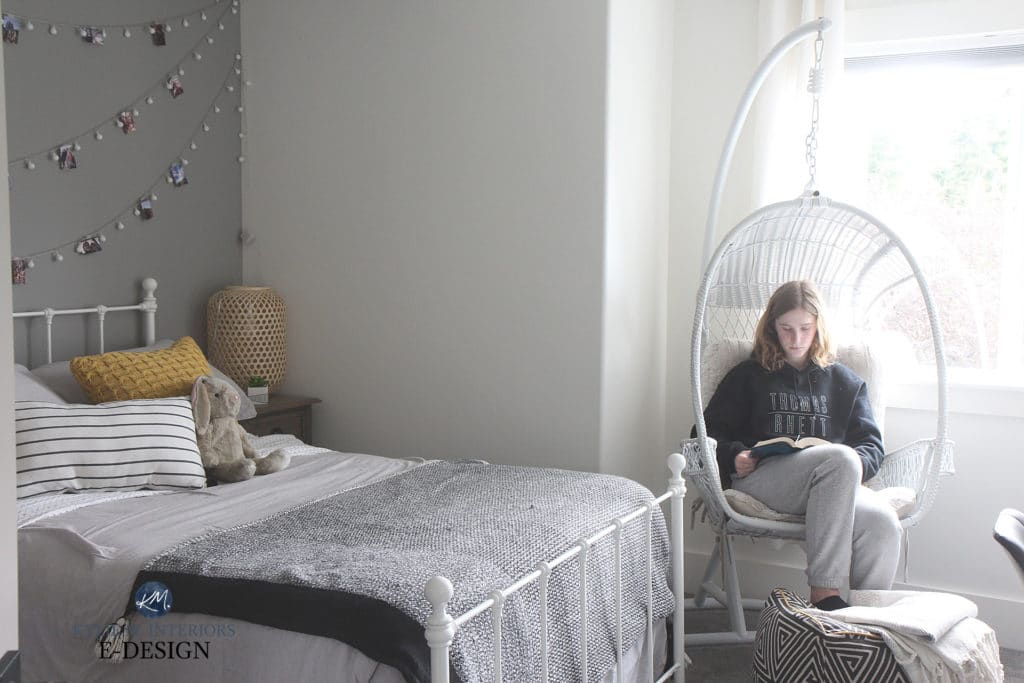 Benjamin Moore White Dove, Platinum Gray feature wall, teen tween girl room. Gray carpet. Kylie M Interiors Edesign (4)