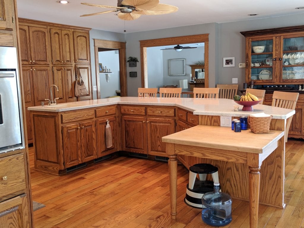 oak cabinets before being painted (2)