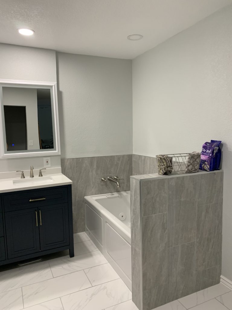 Bathroom BEFORE in Benjamin Moore Horizon (2)