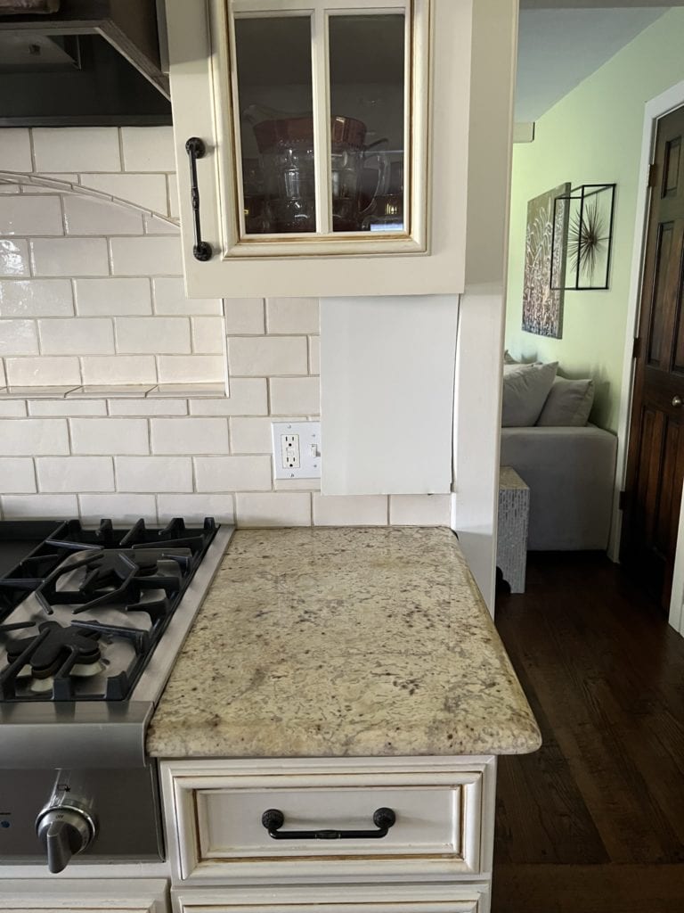 Benjamin Moore Cloud Whtie with cream Antique White painted cabinets, white walls and cream cabinets doesn't work. Kylie M Interiors Edesign