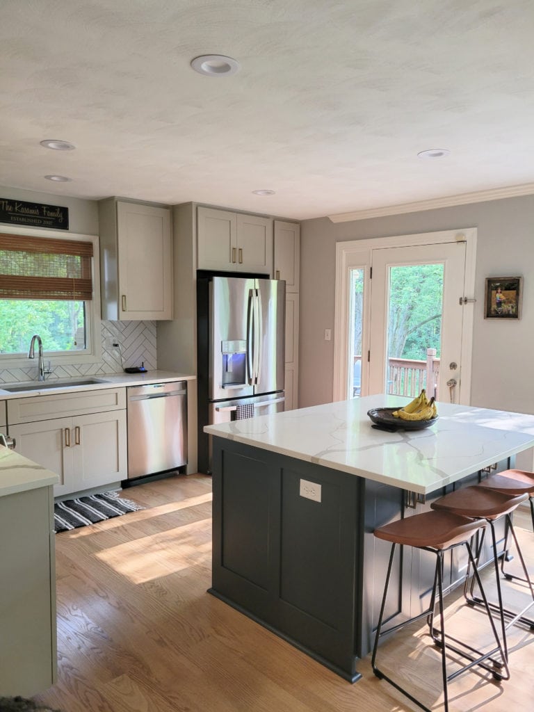 Why light gray cabinets are hard to match wall paitn colours with, Revere Pewter and Repose Gray