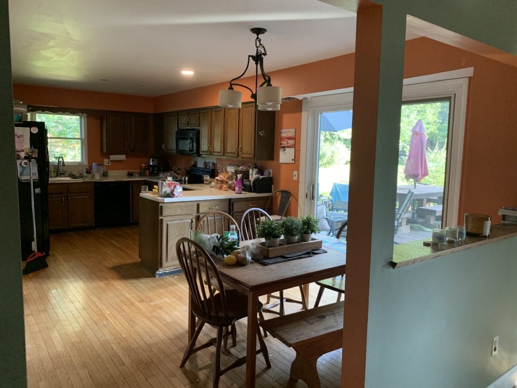 kitchen before full remodel with E-design (1)