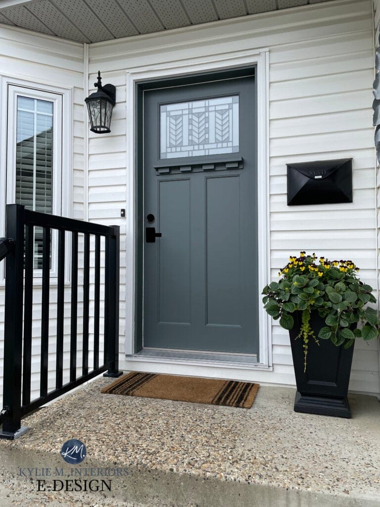 Benjamin Moore Kitty Gray, best green gray paint color for front door, black accents, craftsman style door, white vinyl siding. Kylie M