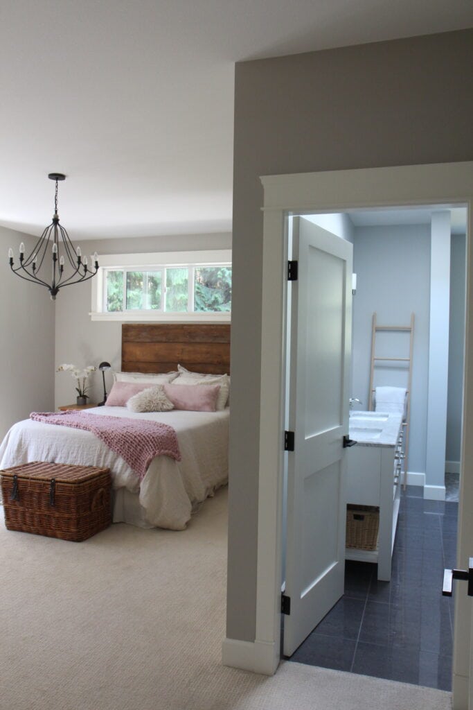 BEDROOM, BENJAMIN MOORE REVERE PEWTER OFF-WHITE ALMOST BEIGE CARPET, WICKHAM GRAY IN BATHROOM, DARK GRAY TILE FLOOR
