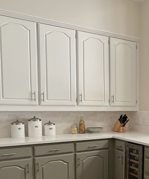 BEnjamin Moore White dove painted wood cabinets, Frosty Carrina quartz countertop, backsplash, Kylie M Edesign