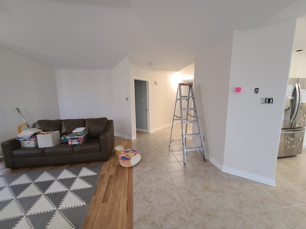 Sherwin Williams White Heron, beige taupe cream mix tile. Kylie M Interiors color expert, online paint color consulting