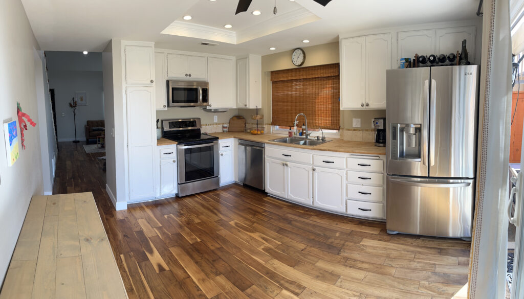 kitchen before (2)