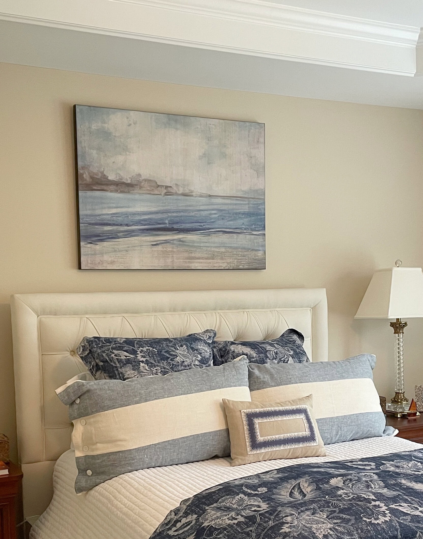 BENJAMIN MOORE MANCHESTER TAN IN BEDROOM, BEIGE CARPET, COASTAL BLUE AND BEIGE ACCENT COLORS AND DECOR, TRAY CEILING (3)