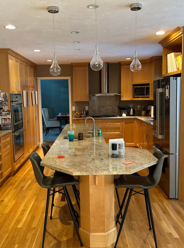 KITCHEN BEFORE, GRANITE MAPLE CABINETS (5)