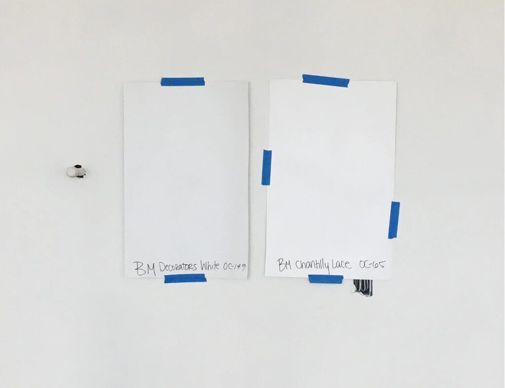 Benjamin Moore Decorator's White vs Chantilly Lace, peel and stick paint samples comparison